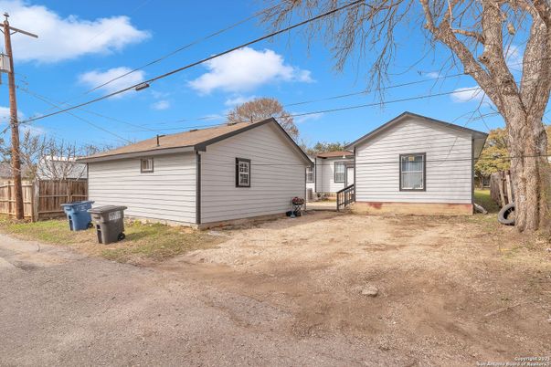 Backyard, Exterior