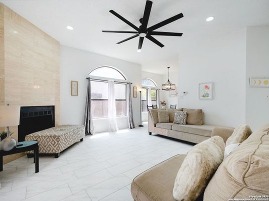 Fireplace, Interior, Living room, Pendant Lights, Recessed Lighting