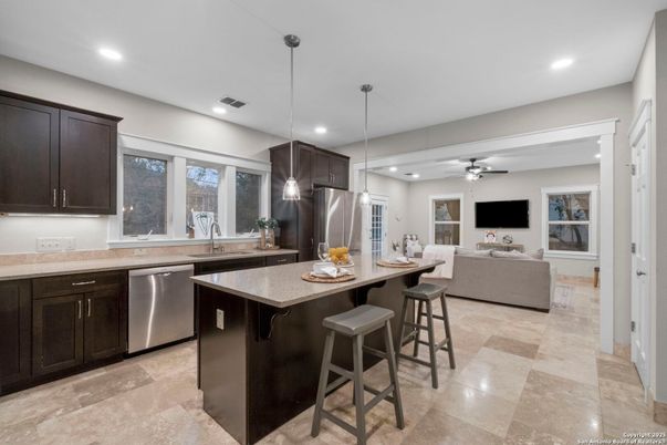 Interior, Kitchen, Living room, Pendant Lights, Recessed Lighting, Stainless Steel Appliances