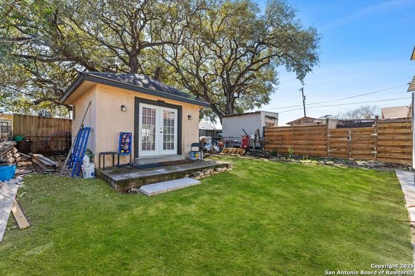 Backyard, Exterior