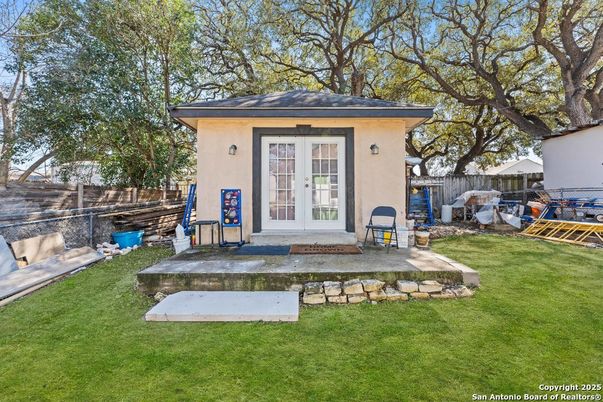 Backyard, Exterior