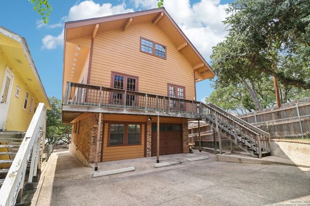 Exterior, Facade, None