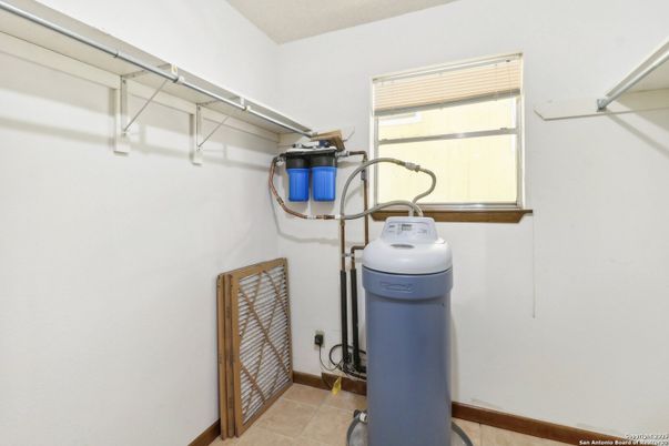 Interior, Washer