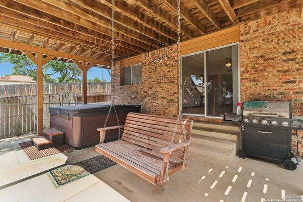 Exterior, Hot Tub