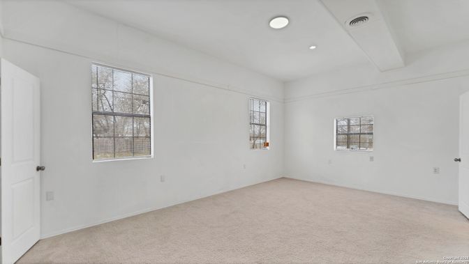 Empty room, Interior, Recessed Lighting