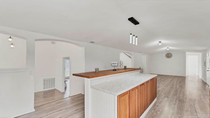 Interior, Pendant Lights, Wood Texture Flooring