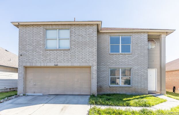 Attached, Exterior, Facade, Brick Facade, Brick Traditional