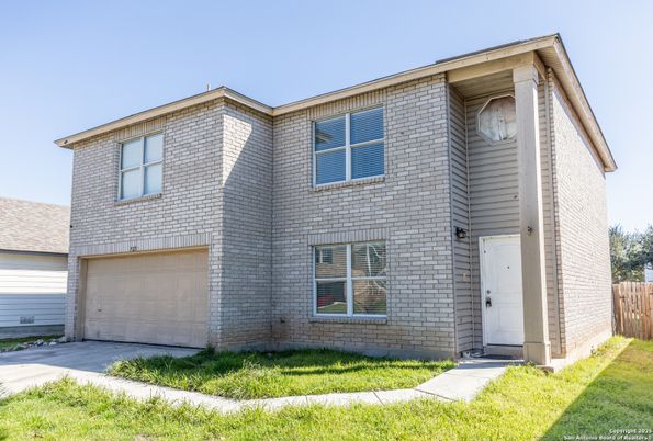 Attached, Exterior, Facade, Brick Facade, Rowhouse