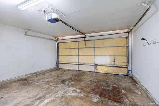 Garage, Interior