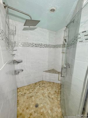 Bathroom, Interior, Marble Walls, Recessed Lighting