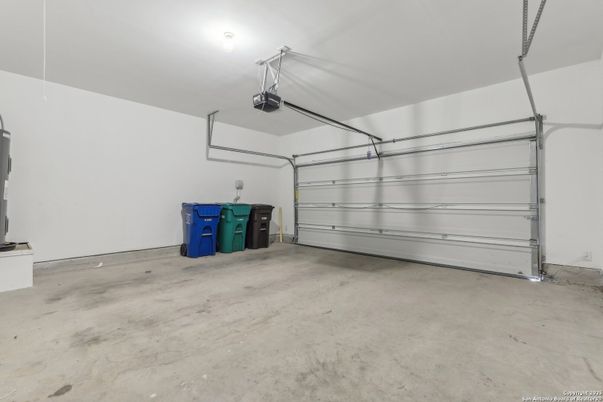 Garage, Interior