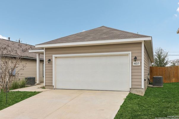 Detached Garage, Exterior
