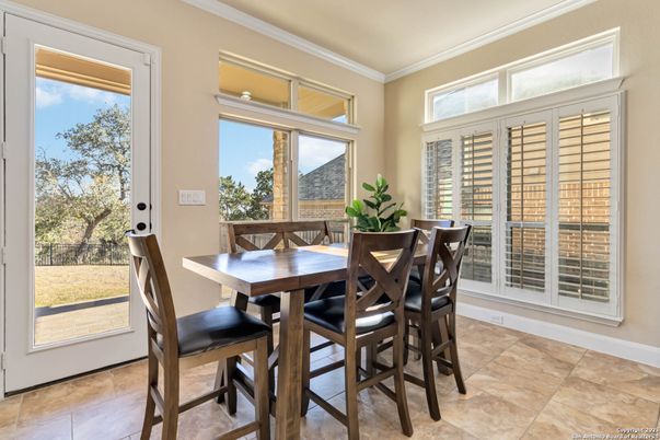 Dining room, Interior