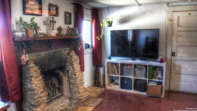 Fireplace, Interior