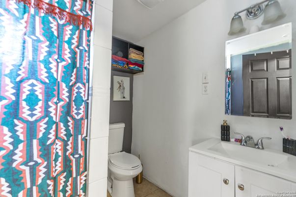 Bathroom, Interior