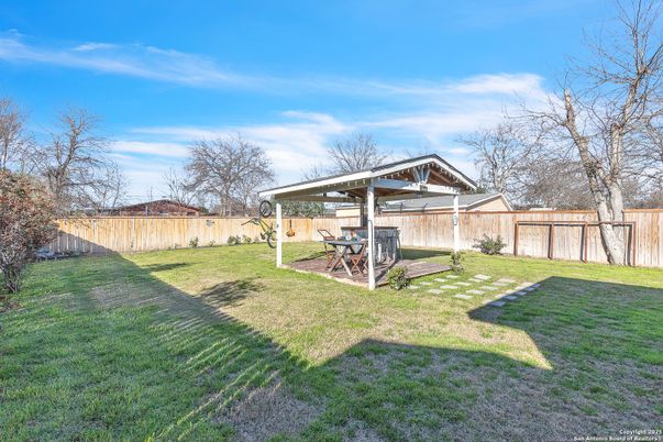Backyard, Exterior