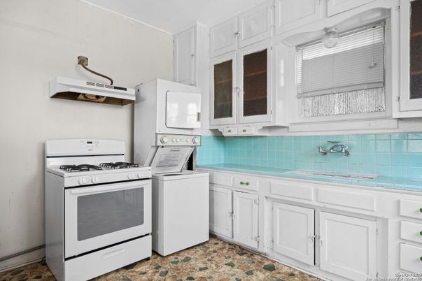 Interior, Kitchen, Tile Countertops, Washer