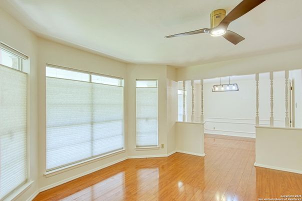 Empty room, Interior, Pendant Lights, Wood Texture Flooring