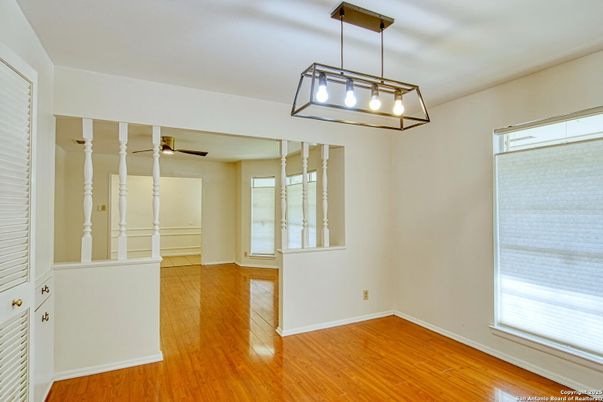 Empty room, Interior, Pendant Lights, Wood Texture Flooring