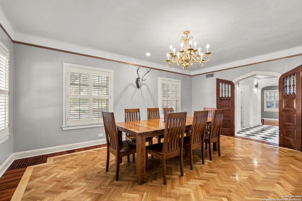 Chandelier, Dining room, Interior, Recessed Lighting, Wood Texture Flooring