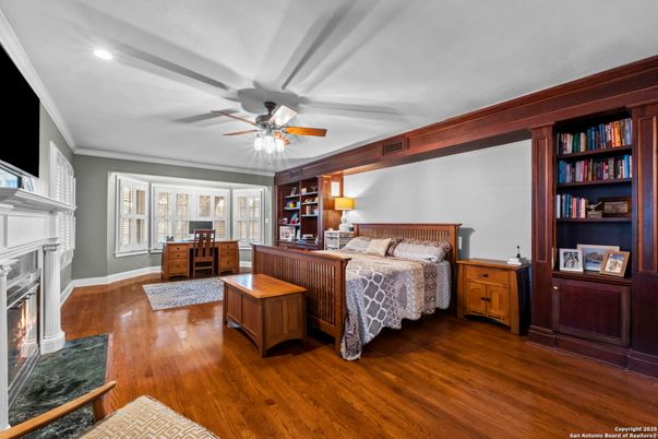 Bedroom, Fireplace, Interior, Recessed Lighting, Wood Texture Flooring