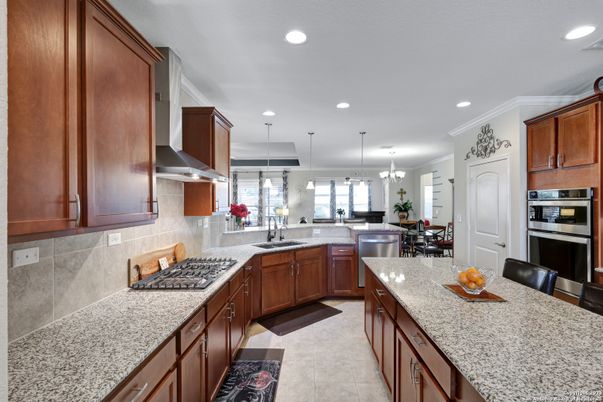 Dining room, Interior, Kitchen, Pendant Lights, Recessed Lighting, Stainless Steel Appliances