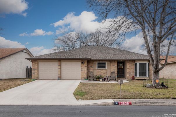 Attached, Exterior, Facade, Brick Facade, Ranch