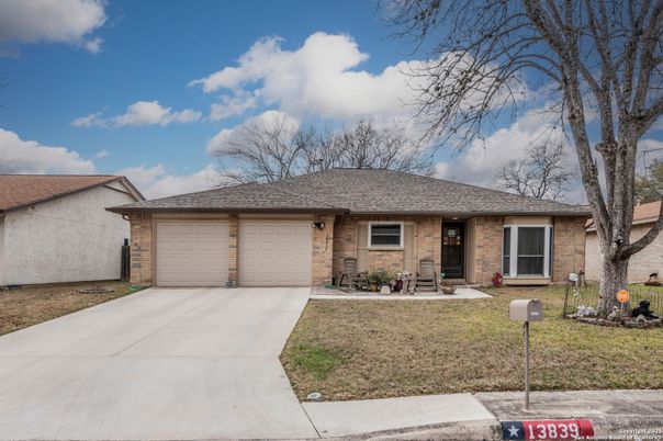 Attached, Exterior, Facade, Brick Facade, Ranch