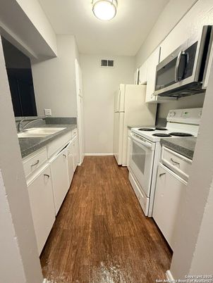 Interior, Kitchen, Wood Texture Flooring