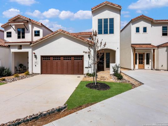 Attached, Exterior, Facade, Spanish Mediterranean