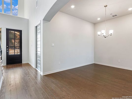 Interior, Pendant Lights, Recessed Lighting, Wood Texture Flooring