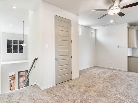 Empty room, Interior, Pendant Lights, Recessed Lighting