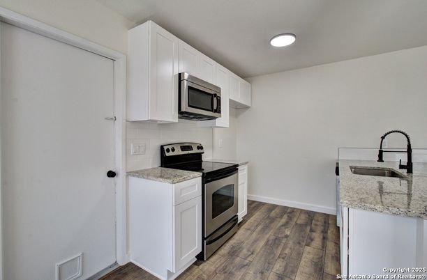 Interior, Kitchen, Wood Texture Flooring