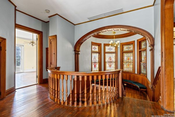 Chandelier, Interior, Wood Texture Flooring
