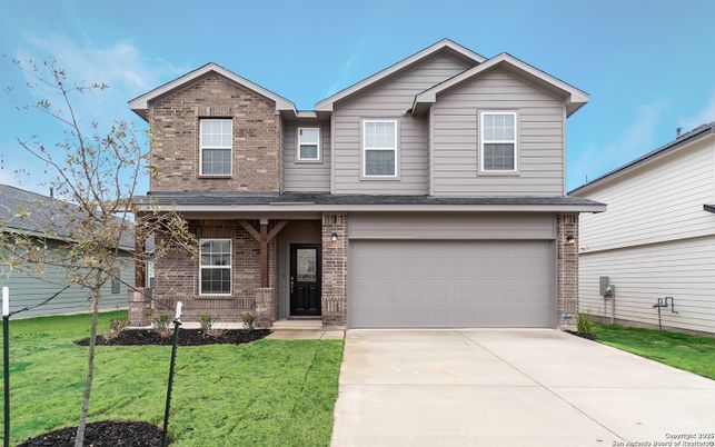 Attached, Exterior, Facade, American Craftsman