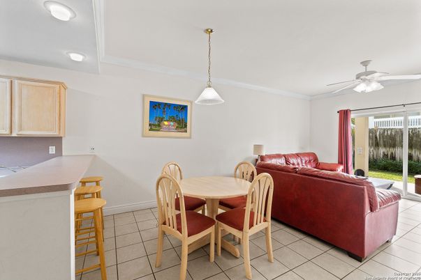 Dining room, Interior, Living room, Pendant Lights