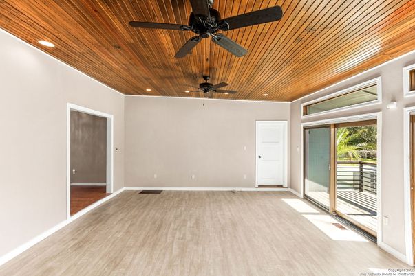 Empty room, Interior, Recessed Lighting, Wooden Ceilings, Wood Texture Flooring