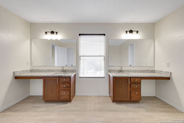 Bathroom, Dual Sink Vanities, Interior