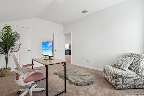 Home Office, Interior