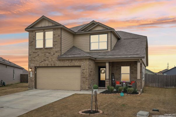 Attached, Exterior, Facade, Brick Traditional