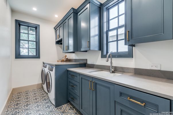 Interior, Recessed Lighting, Washer