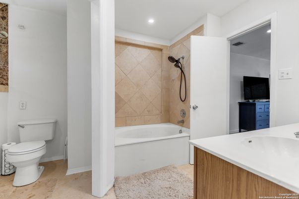 Bathroom, Interior, Recessed Lighting