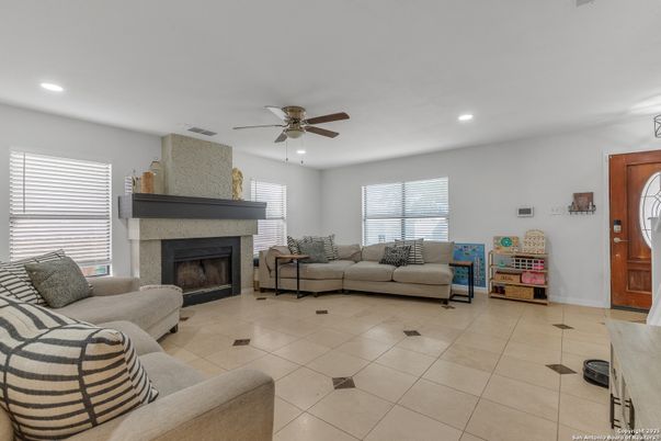 Fireplace, Interior, Living room, Recessed Lighting