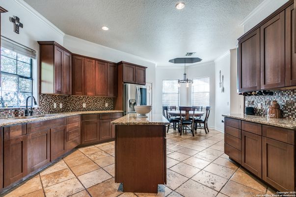 Dining room, Interior, Kitchen, Pendant Lights, Recessed Lighting, Stainless Steel Appliances