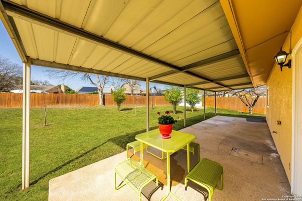 Backyard, Exterior