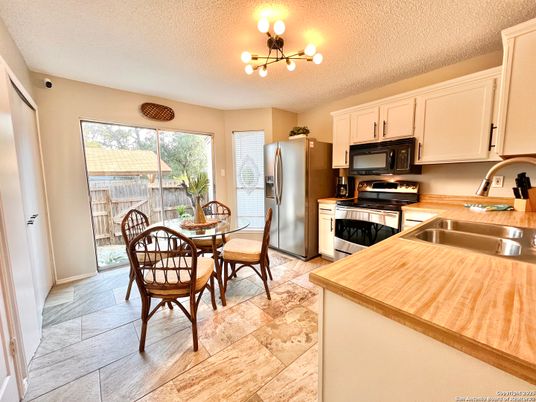 Dining room, Interior, Kitchen, Stainless Steel Appliances