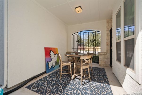 Dining room, Interior