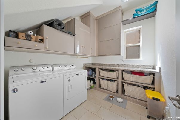 Interior, Washer