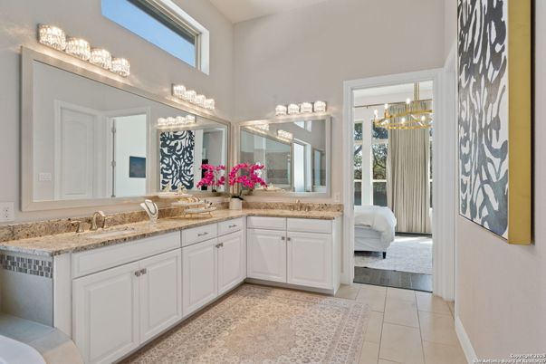 Bathroom, Dual Sink Vanities, Interior