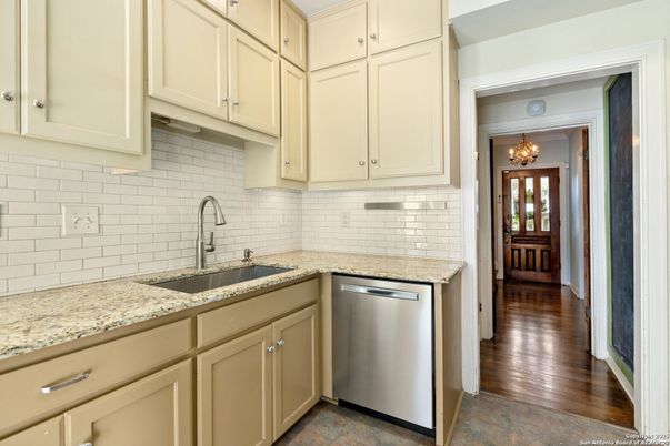 Chandelier, Interior, Kitchen, Wood Texture Flooring